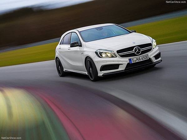 Mercedes-Benz-A45_AMG_2014_800x600_wallpaper_05