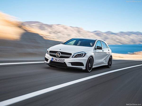 Mercedes-Benz-A45_AMG_2014_800x600_wallpaper_07