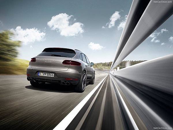 Porsche-Macan_2015_800x600_wallpaper_25