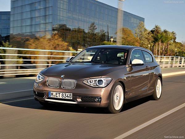 BMW-1-Series_3-door_2013_800x600_wallpaper_01