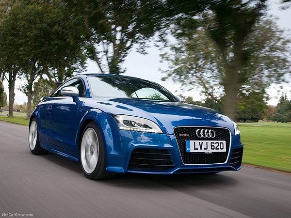 Audi-TT_RS_plus_2013_800x600_wallpaper_03