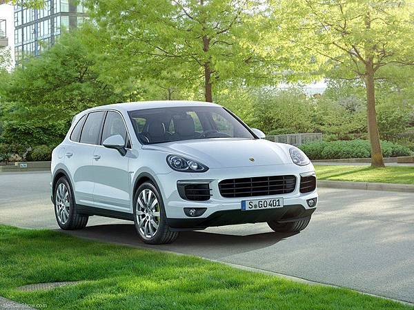 Porsche-Cayenne_2015_800x600_wallpaper_07