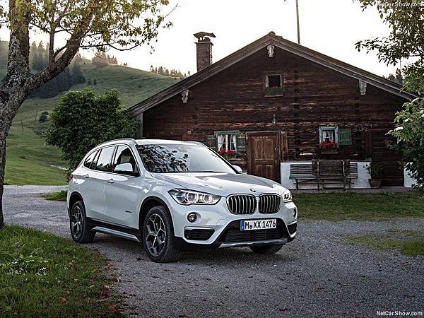 BMW-X1_2016_800x600_wallpaper_0e