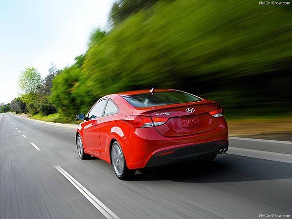 Hyundai-Elantra_Coupe_2013_800x600_wallpaper_07