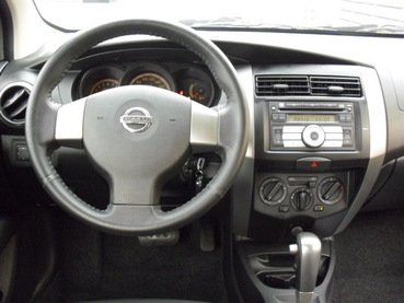 SUM冠威中古車☆NISSAN /日產08年LIVINA省油大空間,有如新車售:39萬9☆