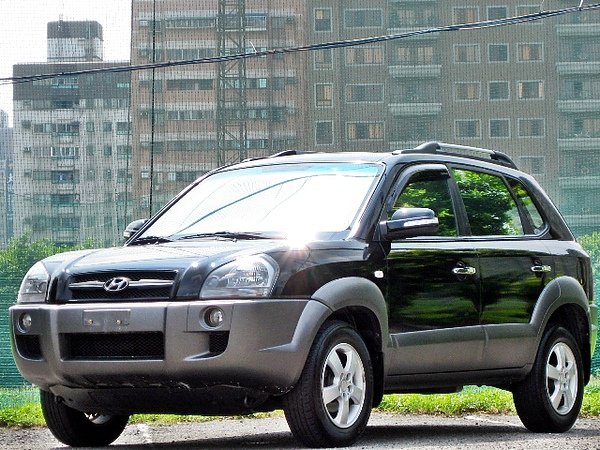 SUM冠威中古車☆ Hyundai /現代 05年TUCSON 汽油 定速 雙安 天窗☆