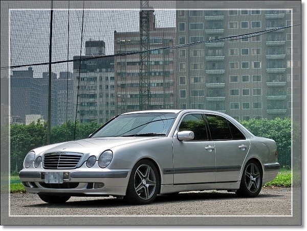 SUM冠威中古車☆低調中的猛獸!!BENZ/賓士 01年 E200K 售62萬8 ☆