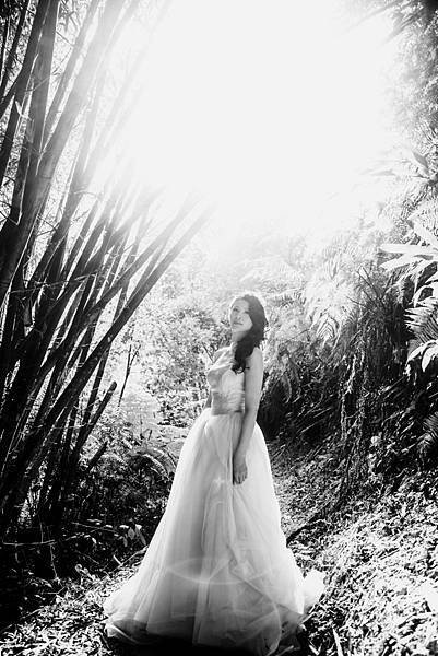 2018年最流行婚紗風格！超美韓風攝影搶先了解個性婚紗照片成為了拍攝主流當英國的優雅結合韓風的唯美，就是今年最新流行的婚紗風格。莎士比亞婚紗