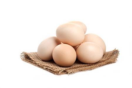 three-fresh-organic-raw-eggs-isolated-white-surface_114579-43677.jpg