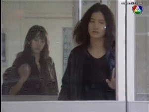 30400555_7316998.gif