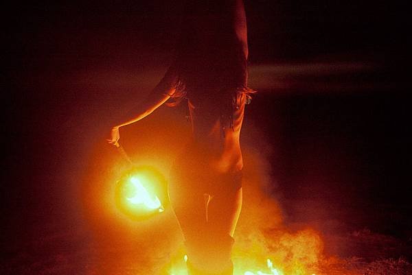 fire-girl-naked-photography-Favim_com-313070