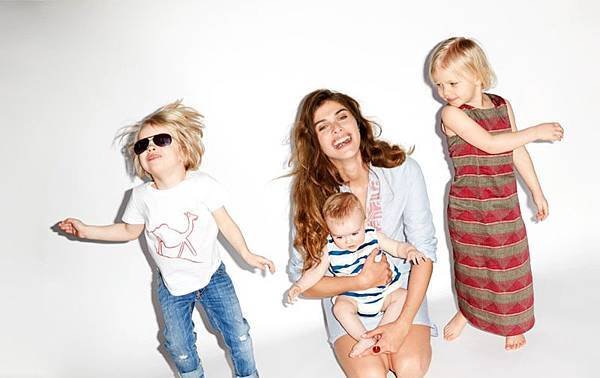 elisa-sednaoui-kids-clothing-yoox3.jpg