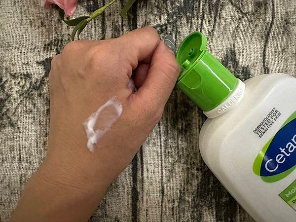 【保養推薦】|Cetaphil舒特膚-長效潤膚乳&amp;長效潤膚霜