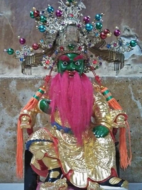 箔子寮喔熊藝術村 會轉頭的神明 佛祖 &amp; 溫府千歲 