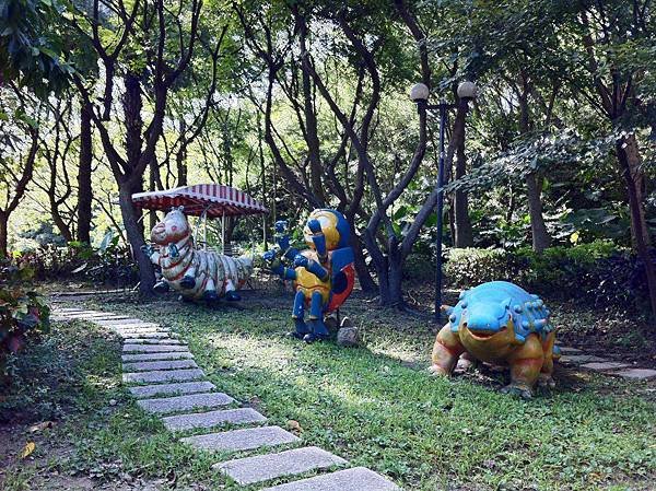 社區公園綠草如茵