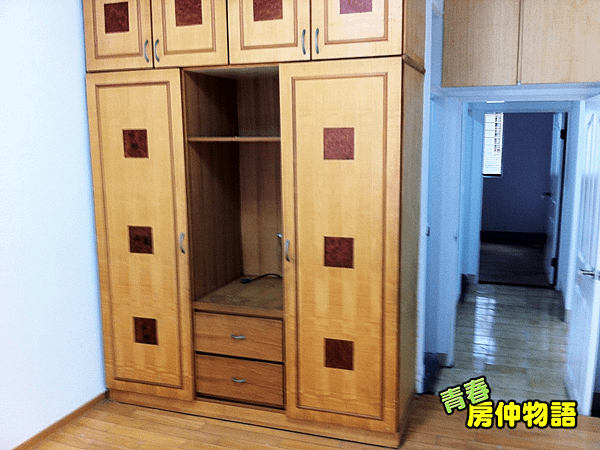 主臥房2