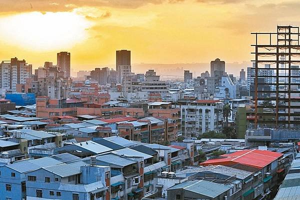 首頁 新聞總覽 他好奇哪個國家市容像台灣？　網友指南韓：8成像 .jpg