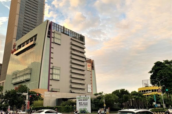 每坪土地單價350萬創紀錄　建商砸32億購入精華帶.jpg