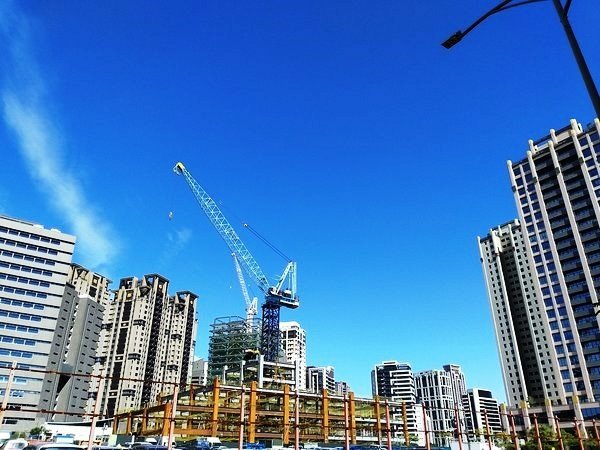 疫情讓房市停滯　投客也「挫咧等」？他嘆實情：還是有紅單... .jpg