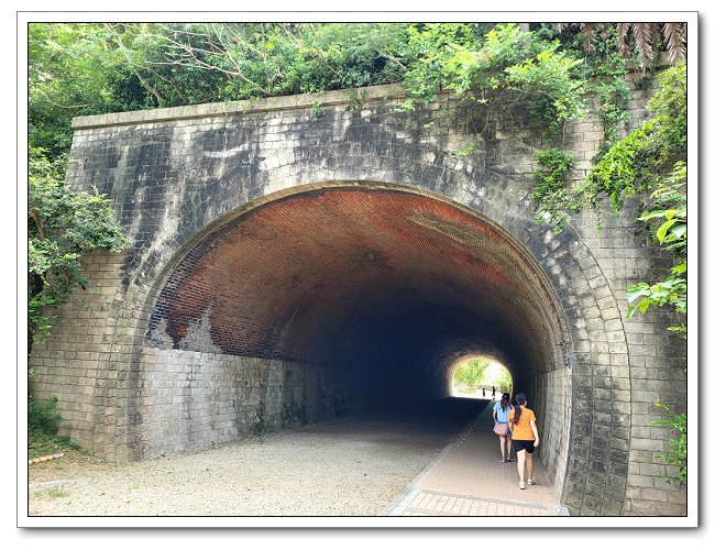 崎頂子母隧道，歷史的鐵道遺跡