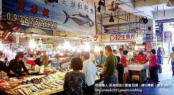 [旅遊]嘉義布袋觀光漁港漁市_便宜新鮮海產海鮮,A18雙燕蚵仔包(食記,推薦,景點,民宿,魚湯,生魚片,烏魚子,鹽田,鮮蚵,餐廳,交通,地址,電話,停車場,A-17阿秋海產,布袋直銷中心)001