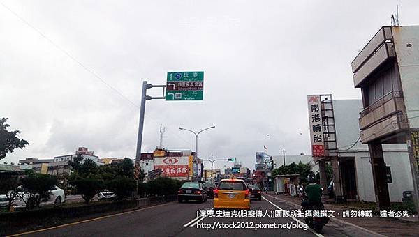 [屏東旅遊] 海的顏色精品旅館,墾丁日月光飯店,廷宜渡假休閒民宿: 沿途找民宿特價優惠 (推薦民宿景點,小牛村庶民美食,牛肉麵,海生館,恆春古城門)