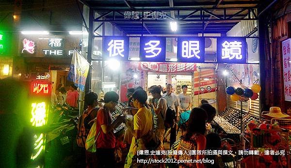 [屏東旅遊]推薦必去墾丁大街_又擠又長夜市美食,米淇鮮果汁,黑糖刨冰,椰子汁(必吃,好吃,景點,便宜民宿,地址,2天一夜,租車,飯店,早餐)004