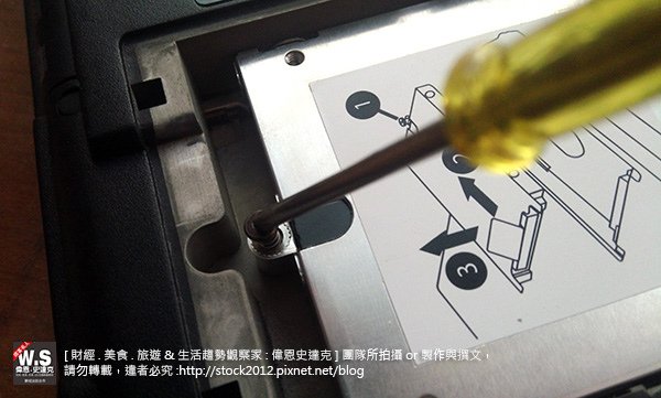 [3C電腦]創見SSD340固態硬碟128G開箱與安裝拆教學圖文實測分析,評價推薦品質(Transcend,保固,維修,傳輸線,mac book air,256G,1TB) (10)