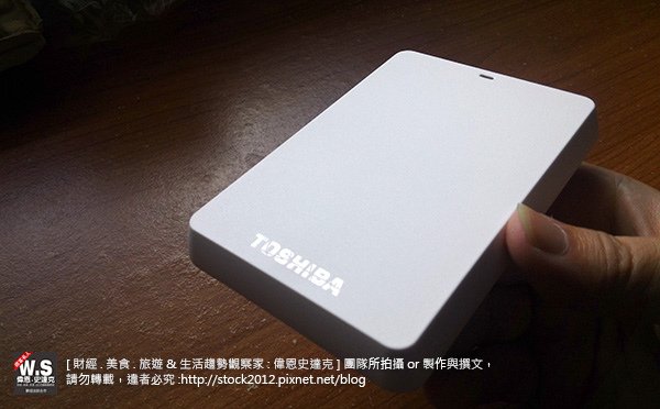 [3C開箱]Toshiba 1Tb USB 3.0 黑白靚潮外接行動硬碟推薦輕巧簡便,評價穩定安靜速度快的儲存硬碟(2014,開機,格式化,分割) (6)