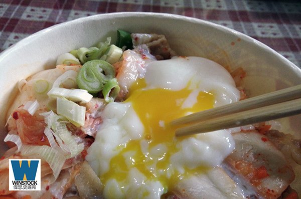 [美食]吉野家(Yoshinoya)韓泡豚肉丼,套餐菜單優惠試吃元大樂遊卡簽單兌換(外送,熱  量,日本,輕食,早餐,市政府,概念店,高雄,翠玉子豚肉丼) (7)