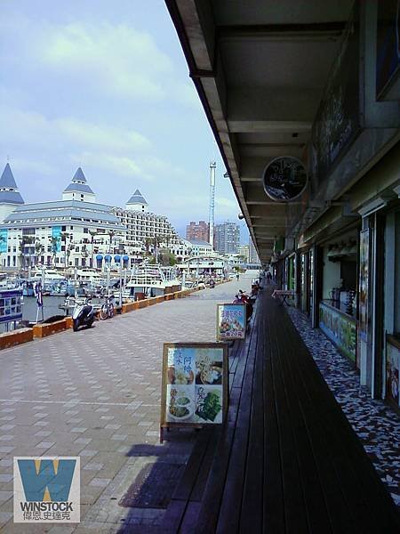 [旅遊]淡水漁人碼頭,情人橋,魚藏文化館,觀光漁市必去看海與放鬆景點(分手傳說,魔咒,花卉碳烤區,咖啡廳,船,餐廳) (16)