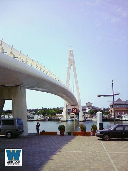 [旅遊]淡水漁人碼頭,情人橋,魚藏文化館,觀光漁市必去看海與放鬆景點(分手傳說,魔咒,花卉碳烤區,咖啡廳,船,餐廳) (14)