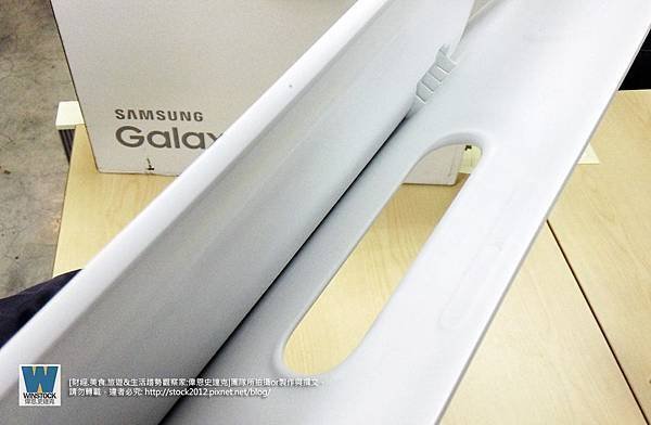 Galaxy View tablet 開箱,體驗 規格18.4吋可攜式平板台灣上市,兼具電腦,電視,App遊戲娛樂_開箱篇 (4)