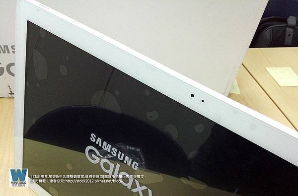 Galaxy View tablet 開箱,體驗 規格18.4吋可攜式平板台灣上市,兼具電腦,電視,App遊戲娛樂_開箱篇 (16)