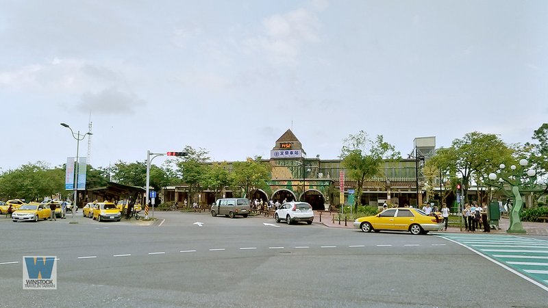 宜蘭景點旅遊推薦,幾米公園廣場,充滿吉米插畫場景的拍照與創意天地 (飛天火車,向左走向右走,火車站)