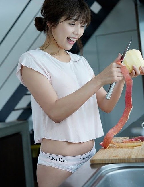 正妹開心笑容.jpg
