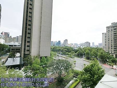 61復興六路高鐵臨路透天別墅