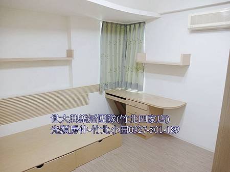 15嘉仁街臨路透天店面-家樂福商圈