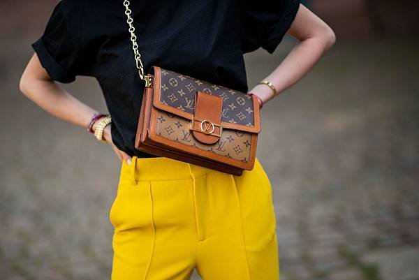 lisa-hahnbueck-is-seen-wearing-yellow-flared-zara-pants-news-photo-1585733950.jpg