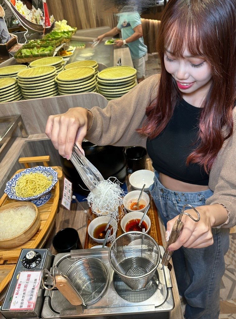 《台北美食》藍象廷泰式火鍋｜吃到飽火鍋推薦｜單點泰式料理高C