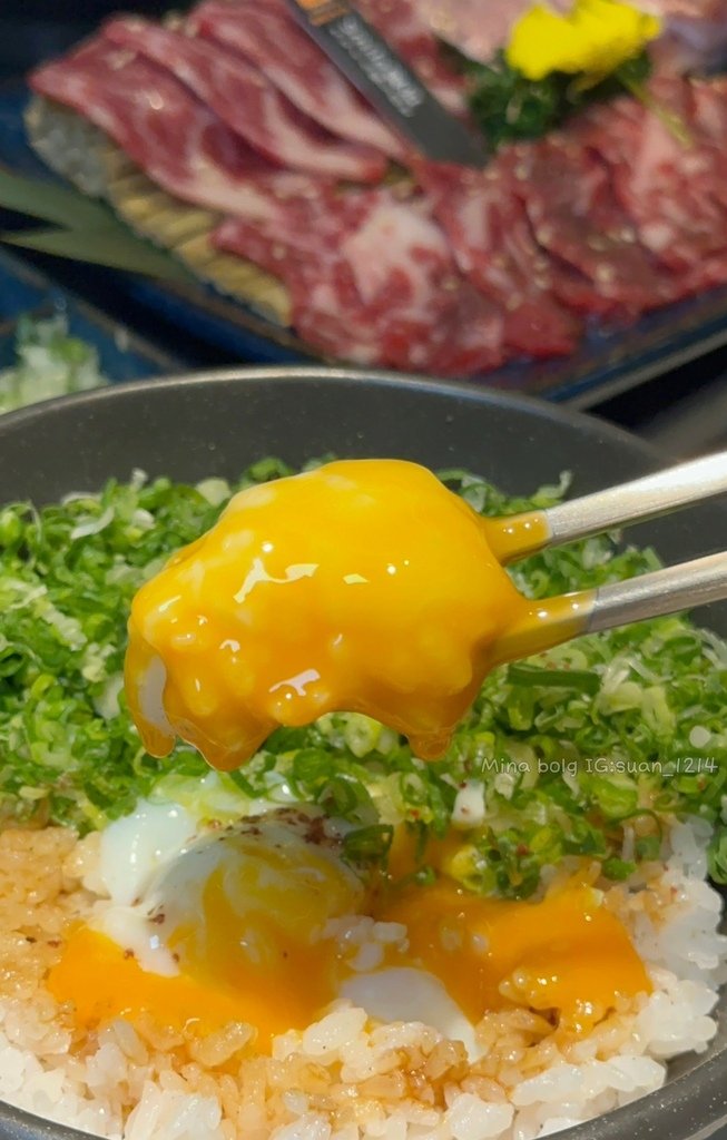 《台中食記》燒肉smile｜極黑風格個人燒肉｜#新店報報 🖤