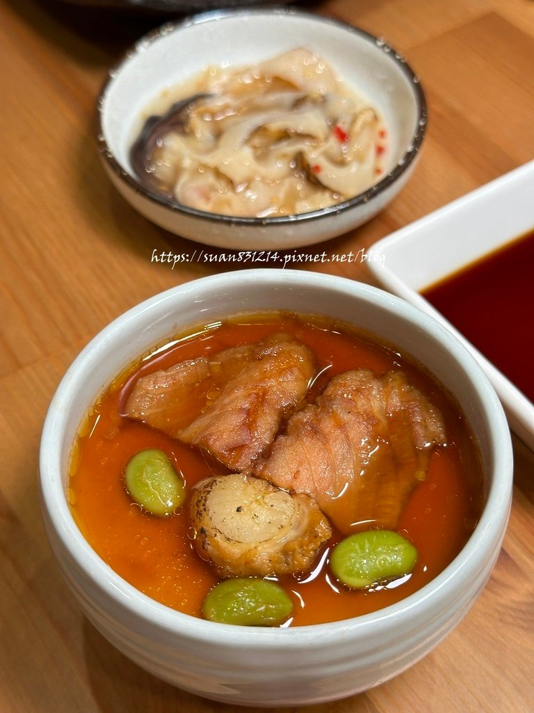 《高雄食記》全心丼飯專賣店｜超浮誇平價海鮮丼飯｜吃過一定會二