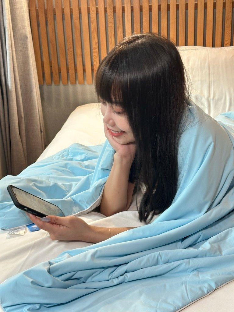 《開箱分享》小眠羊極凍冰冰被｜夏天必備涼被｜天然物理涼感輕鬆