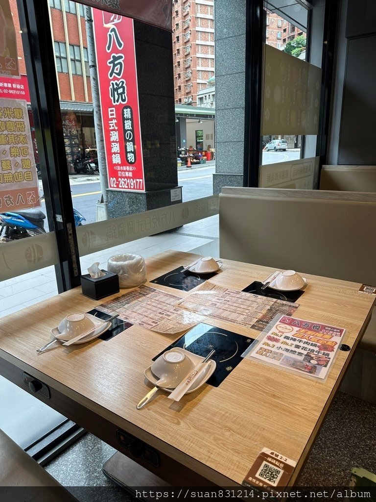 《新北食記》寵物友善餐廳｜八方悅鍋物－淡水新春分店｜店貓超級