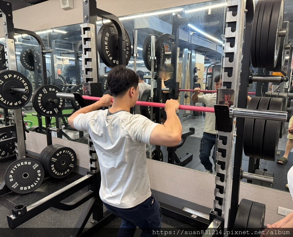 《開箱健身房》宅健身Ｚworkout｜中山區新開幕健身房 ×