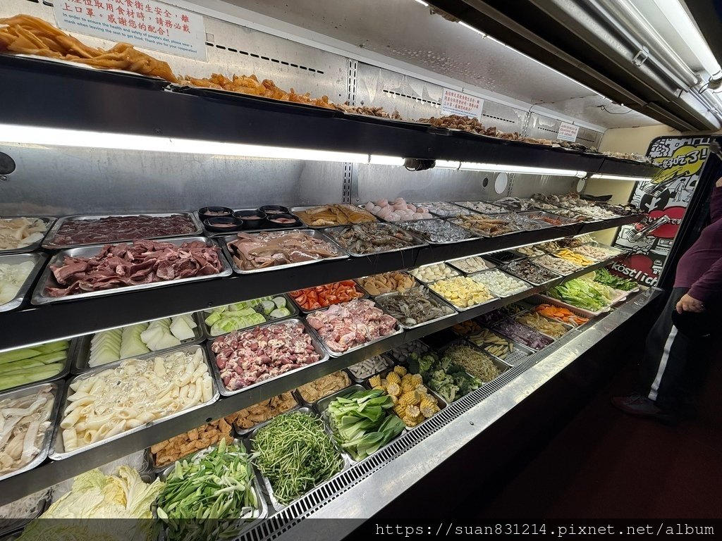 《台北食記》天外天精緻麻辣火鍋｜招牌特色賓士鍋｜最便宜只要$