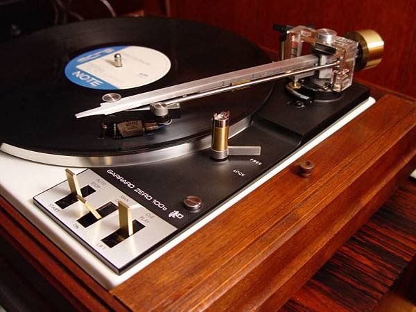 Garrard Z100SB.jpg