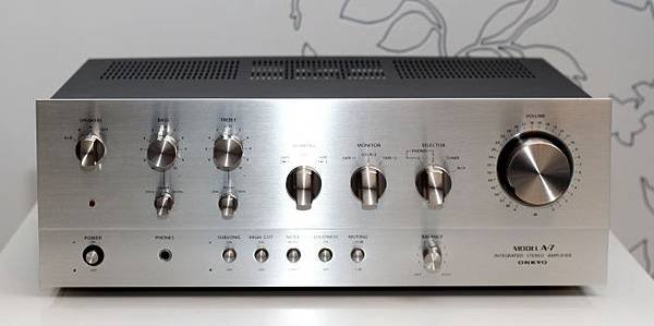 ONKYO A-7-01.jpg