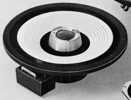 JBL 2145.jpg