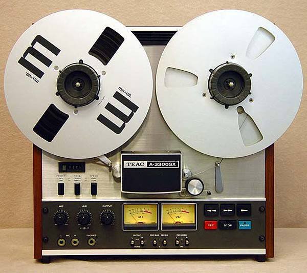 TEAC A-3300SX.jpg